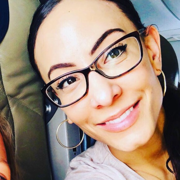 Meet your Posher, Allison - Picture 1 of 1